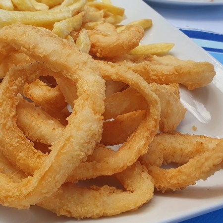 Fried calamares © 2022 Live it up, Las Palmas!. All Rights Reserved.