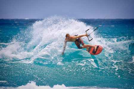 Kite Surfing in Gran Canaria: Find the Best Spots